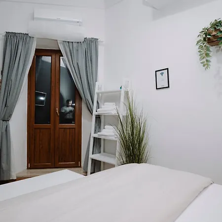 Bonne Nuit Terracina-3